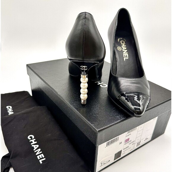 Chanel Patent Cap-Toe Pearl Heel Pumps in Black Leather EU38 US 7-7.5 - Picture 2 of 11